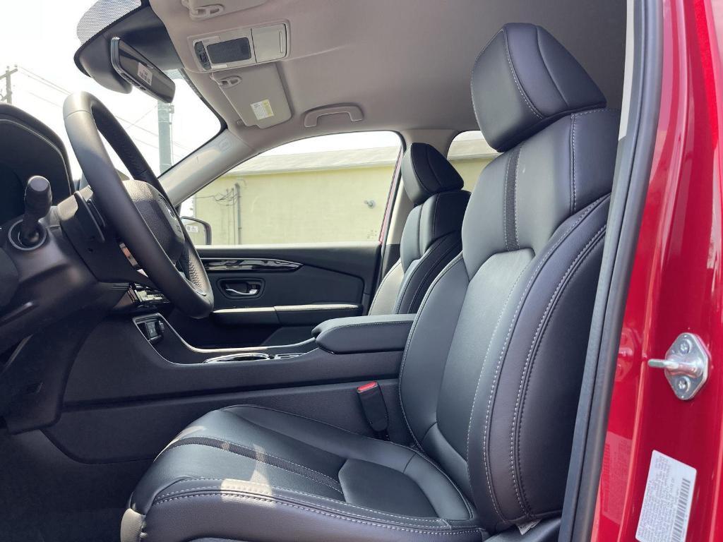 new 2025 Honda Pilot car, priced at $47,505