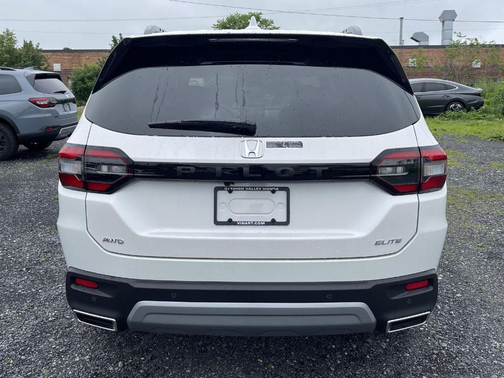 new 2025 Honda Pilot car, priced at $54,985
