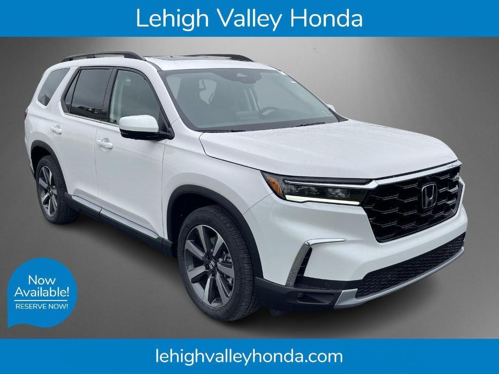 new 2025 Honda Pilot car, priced at $54,985