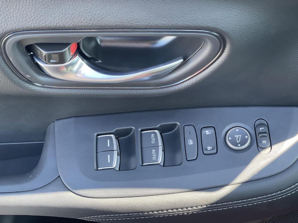 new 2025 Honda HR-V car, priced at $31,388