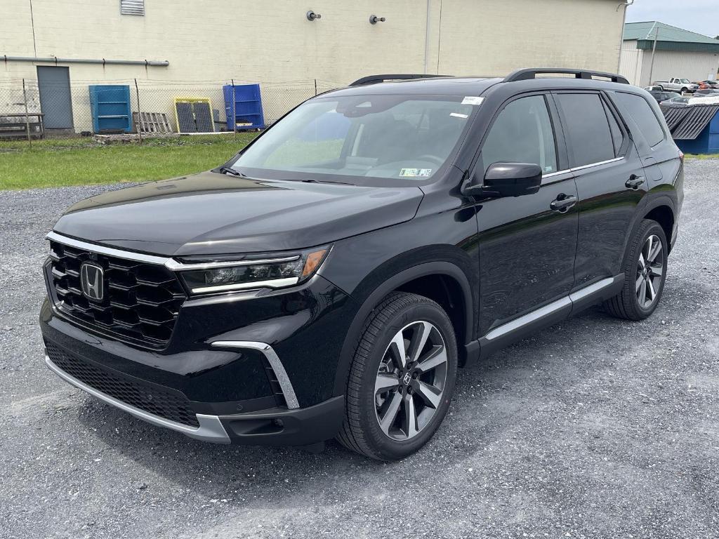 new 2025 Honda Pilot car, priced at $54,530