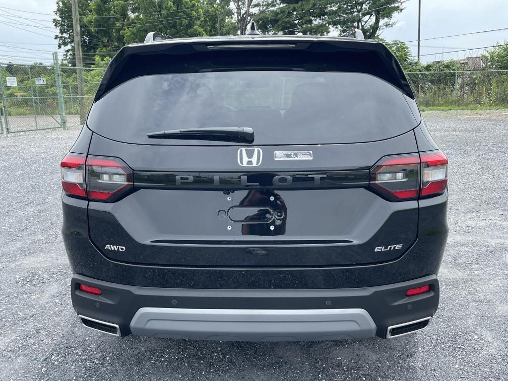 new 2025 Honda Pilot car, priced at $54,530