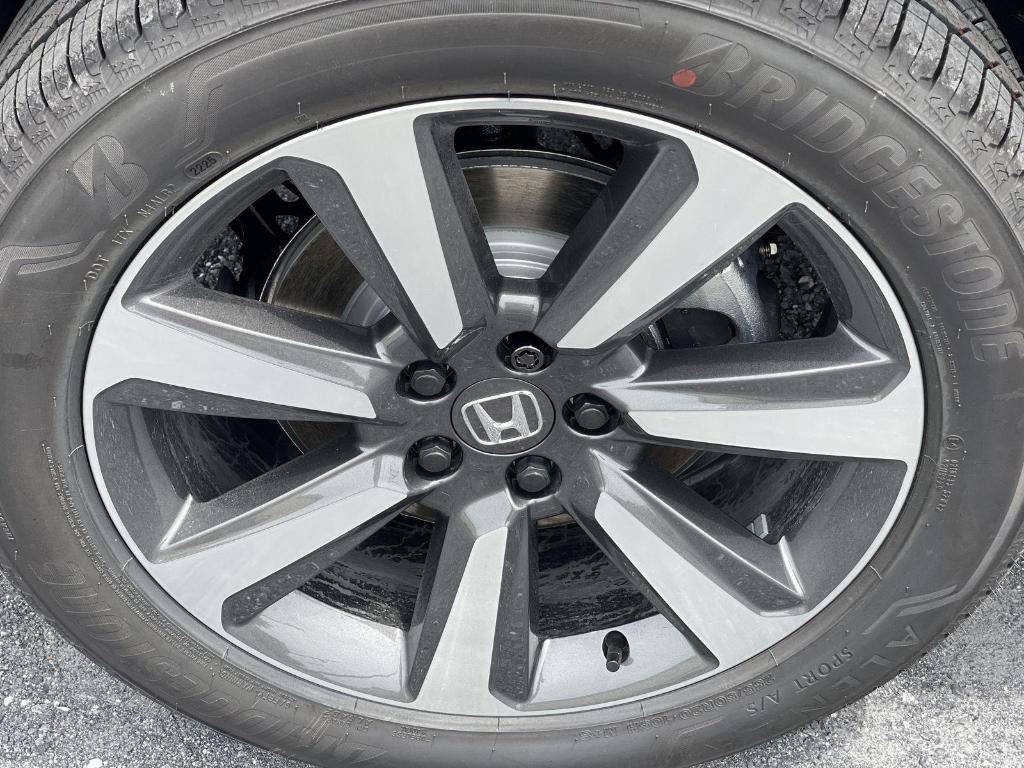 new 2025 Honda Pilot car, priced at $54,530
