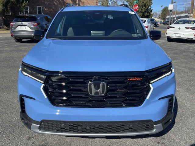 new 2025 Honda Pilot car, priced at $51,250