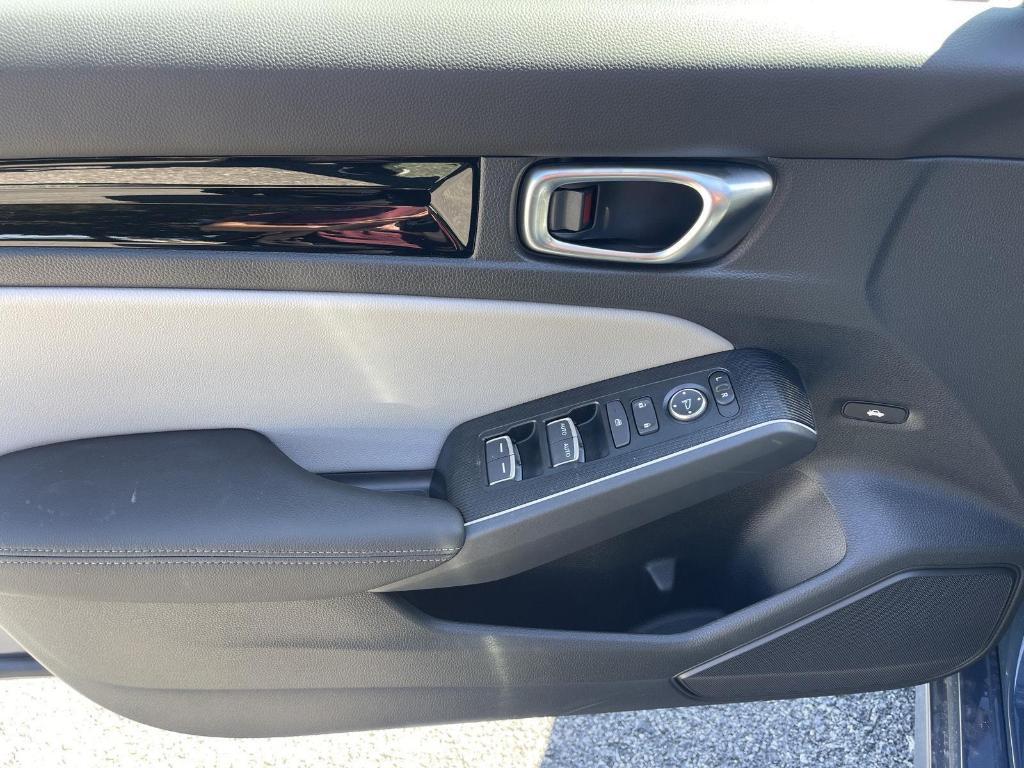 new 2026 Honda Civic Hybrid car, priced at $33,945