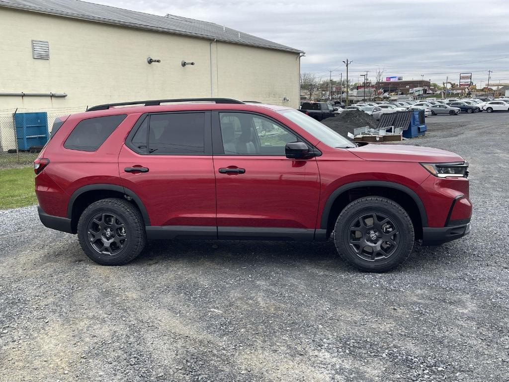new 2025 Honda Pilot car, priced at $51,305