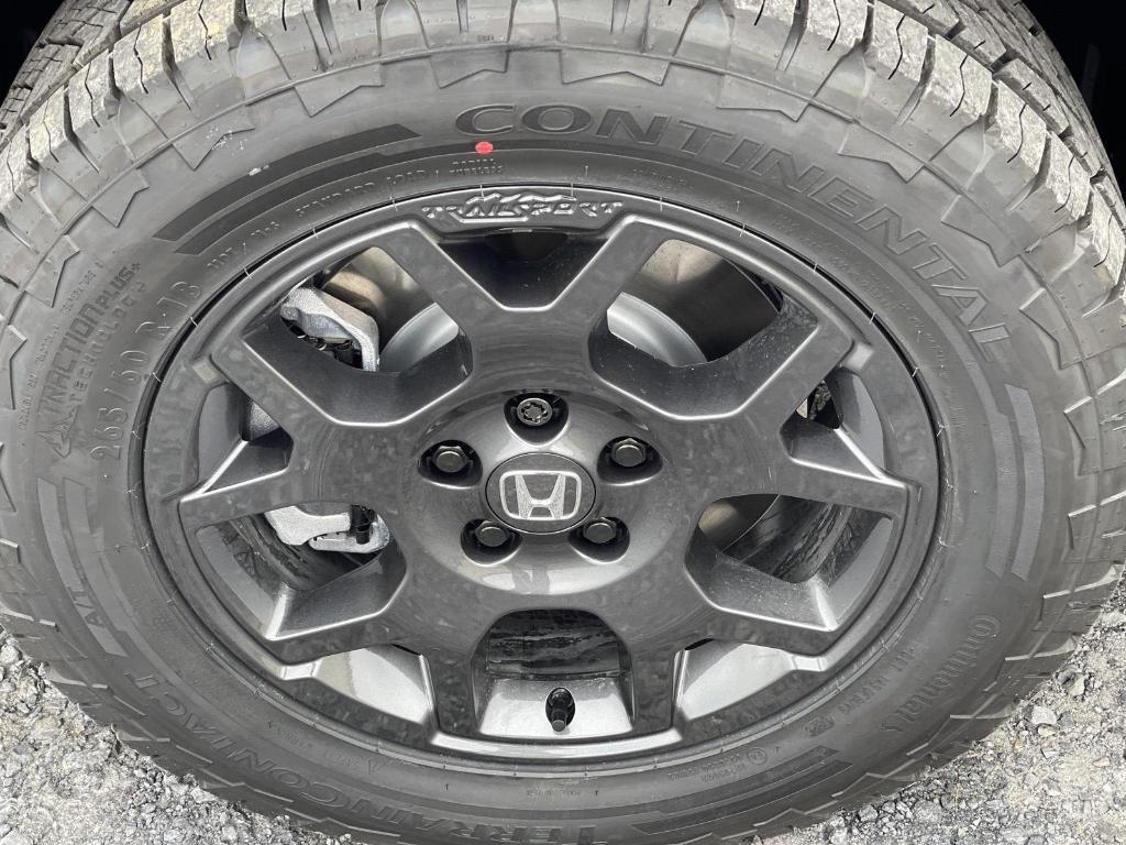 new 2025 Honda Pilot car, priced at $51,305