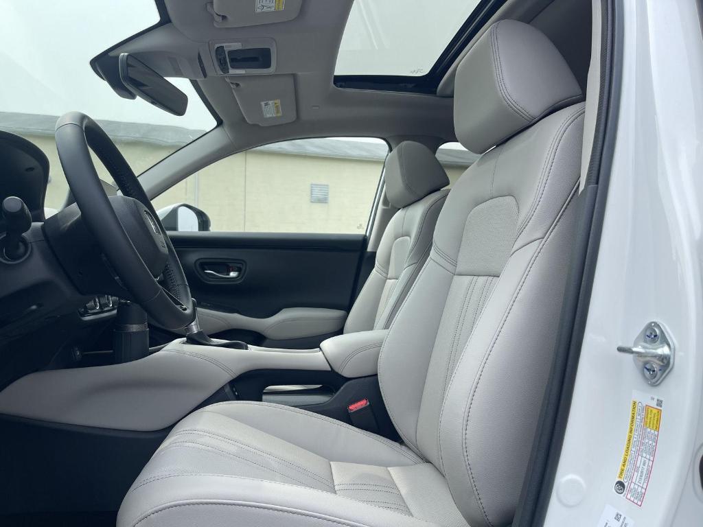 new 2025 Honda HR-V car, priced at $32,850