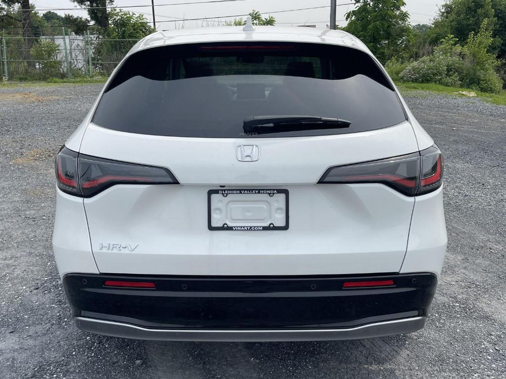 new 2025 Honda HR-V car, priced at $32,850