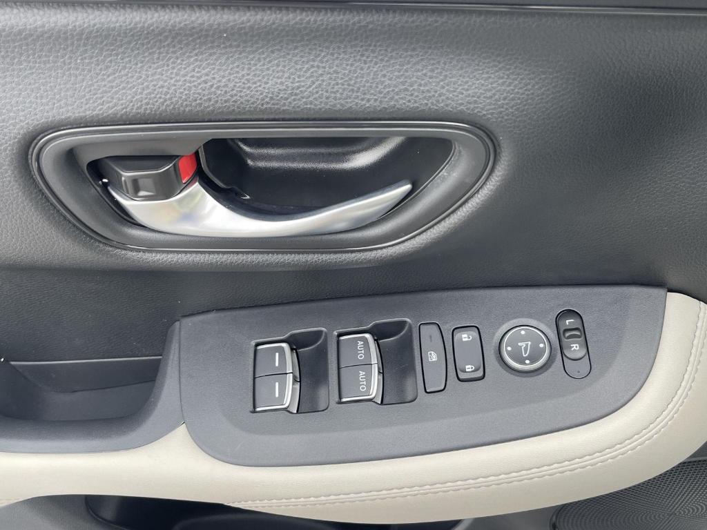 new 2025 Honda HR-V car, priced at $32,850
