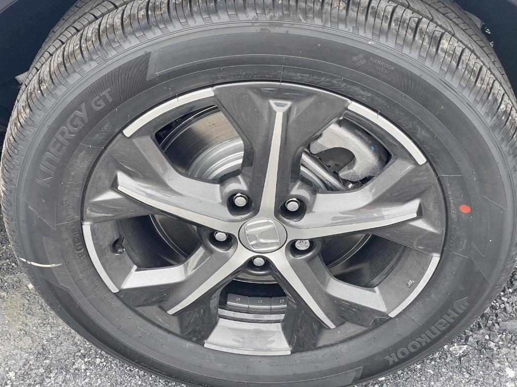 new 2025 Honda HR-V car, priced at $32,850