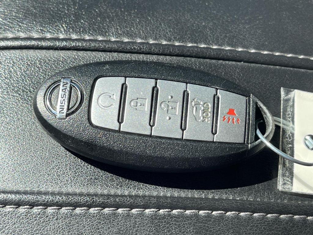 used 2018 Nissan Rogue car