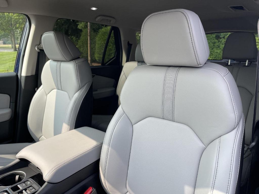 new 2025 Honda Pilot car, priced at $47,095