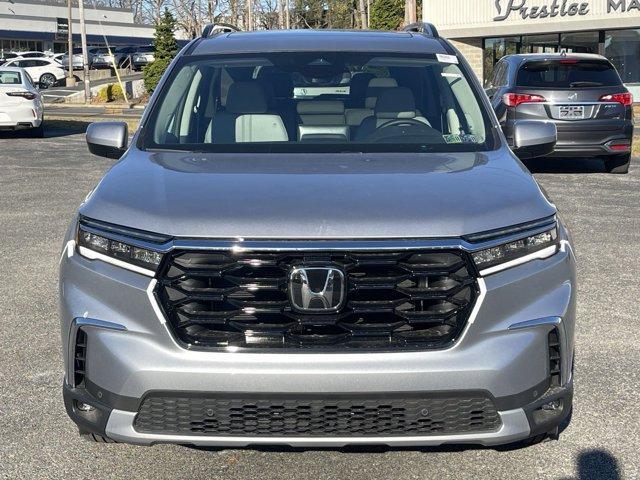 new 2025 Honda Pilot car, priced at $50,995