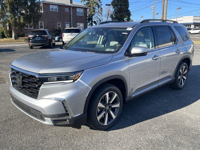 new 2025 Honda Pilot car, priced at $50,995