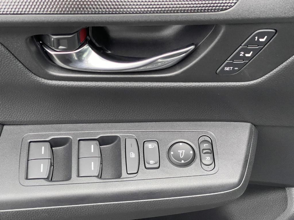 new 2025 Honda CR-V Hybrid car, priced at $40,545