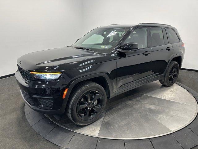 used 2022 Jeep Grand Cherokee car, priced at $32,995