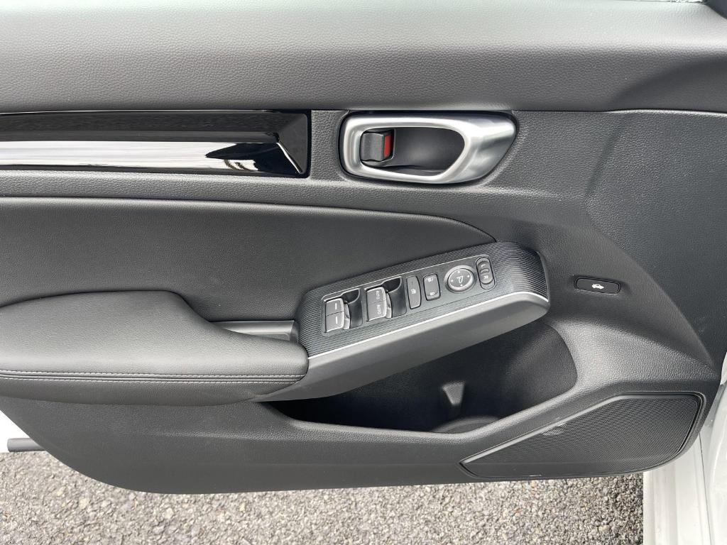 new 2025 Honda Civic Hybrid car, priced at $33,555