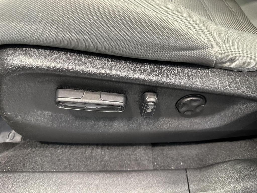 used 2022 Honda CR-V car, priced at $26,995