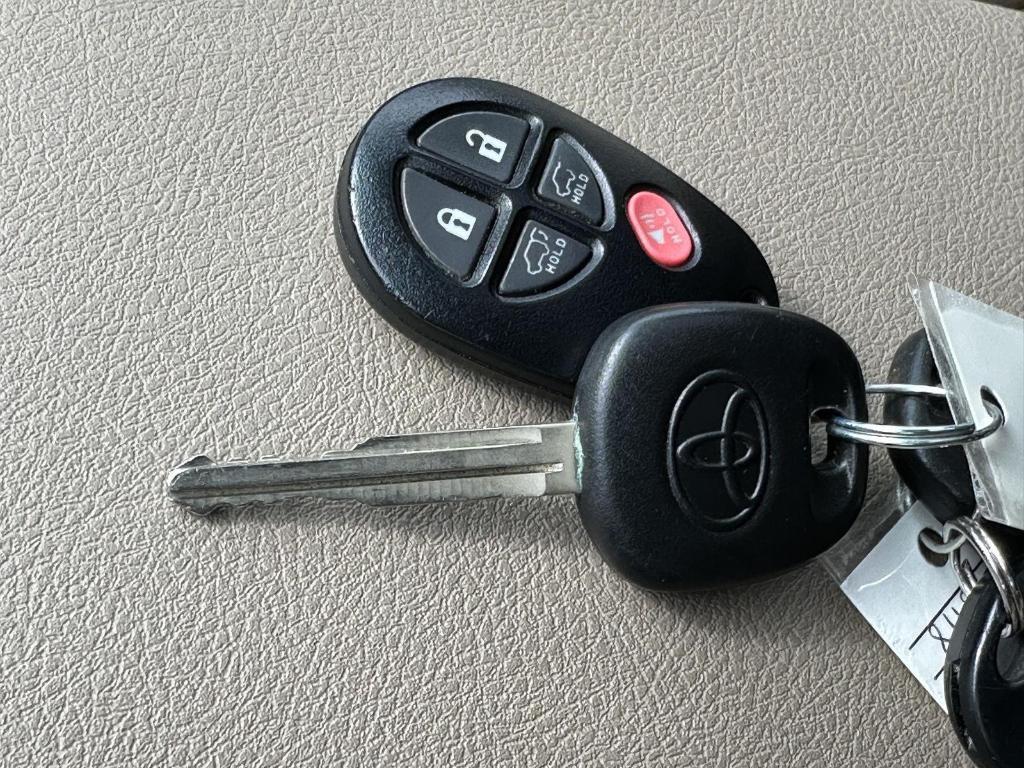 used 2019 Toyota Highlander car, priced at $19,995