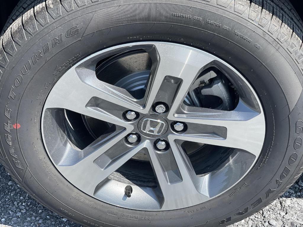 new 2025 Honda Pilot car, priced at $47,050