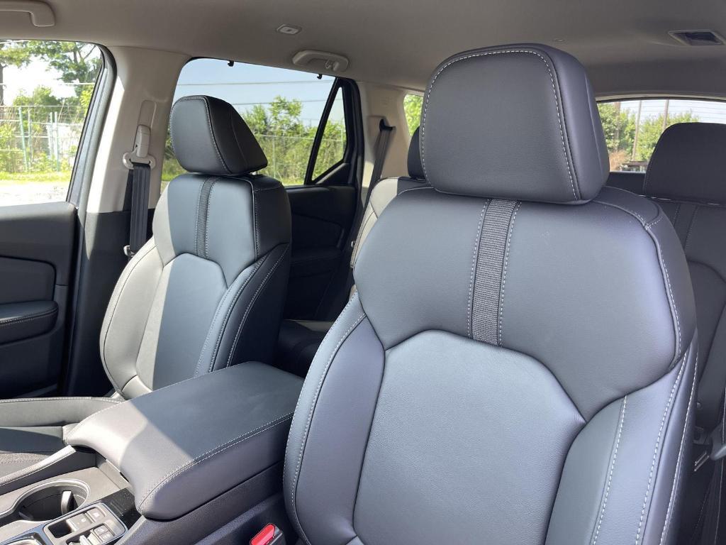 new 2025 Honda Pilot car, priced at $47,050