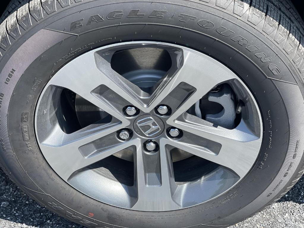 new 2025 Honda Pilot car, priced at $47,050
