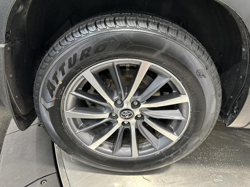 used 2019 Toyota Highlander car, priced at $24,995