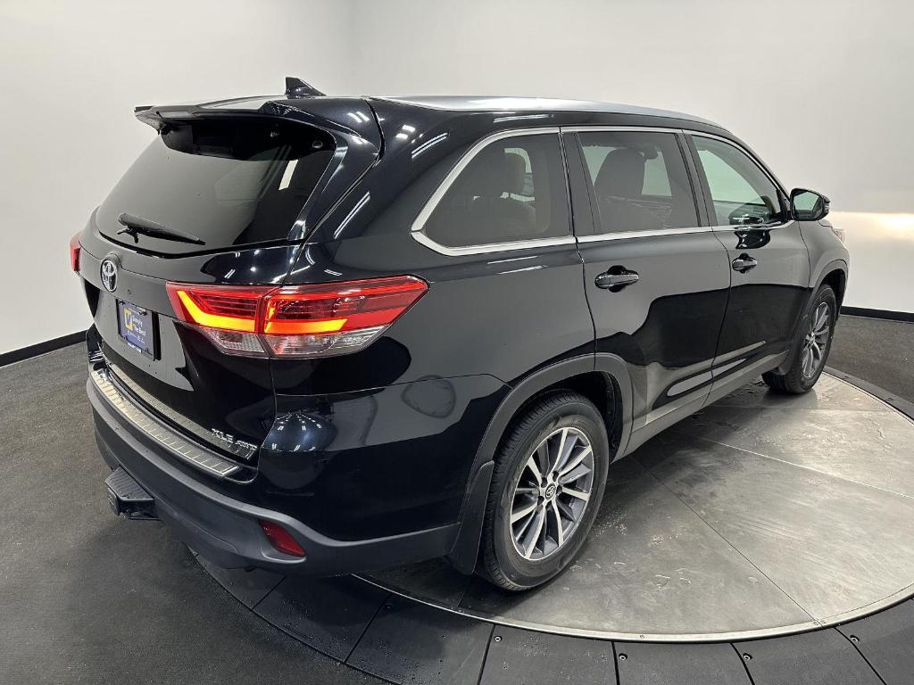 used 2019 Toyota Highlander car, priced at $24,995