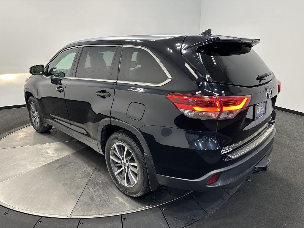 used 2019 Toyota Highlander car, priced at $24,995