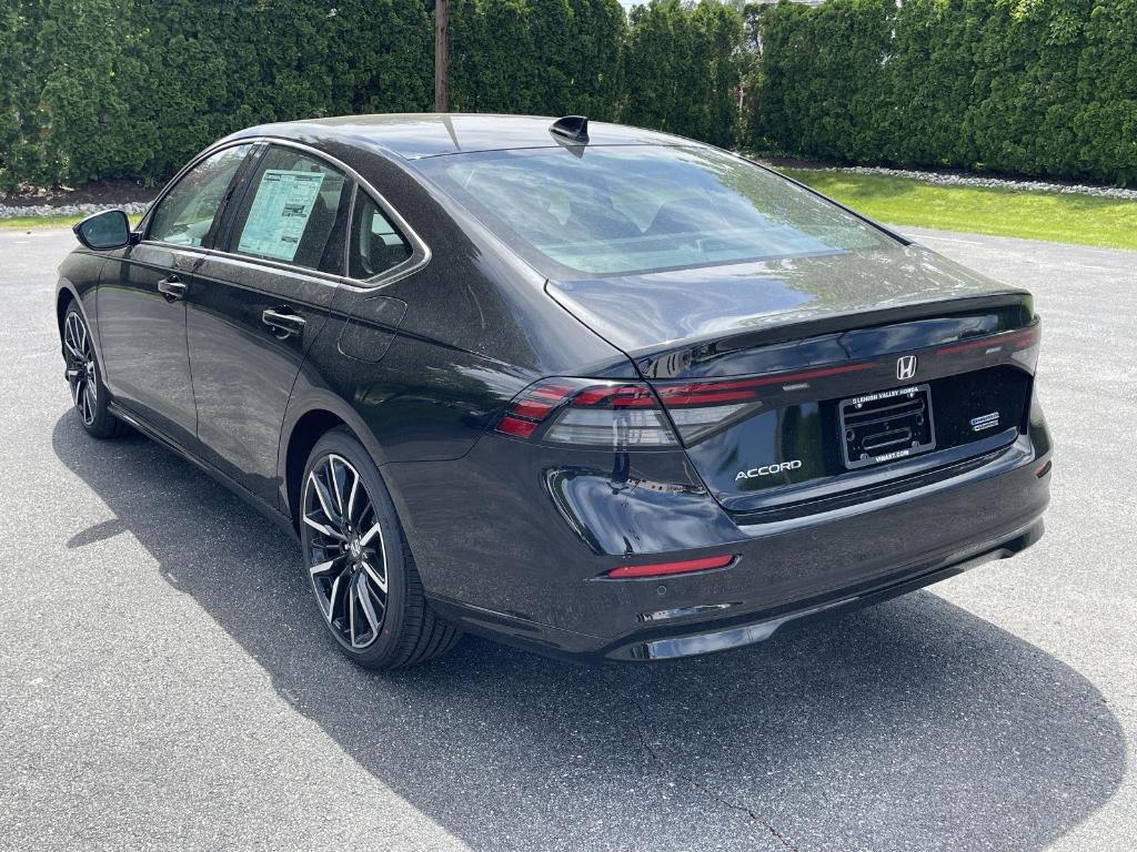 new 2025 Honda Accord Hybrid car, priced at $40,450