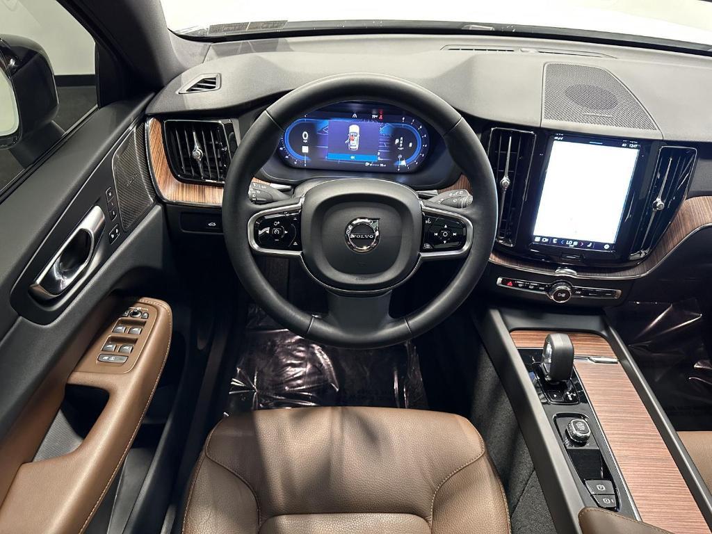 used 2023 Volvo XC60 car, priced at $42,995