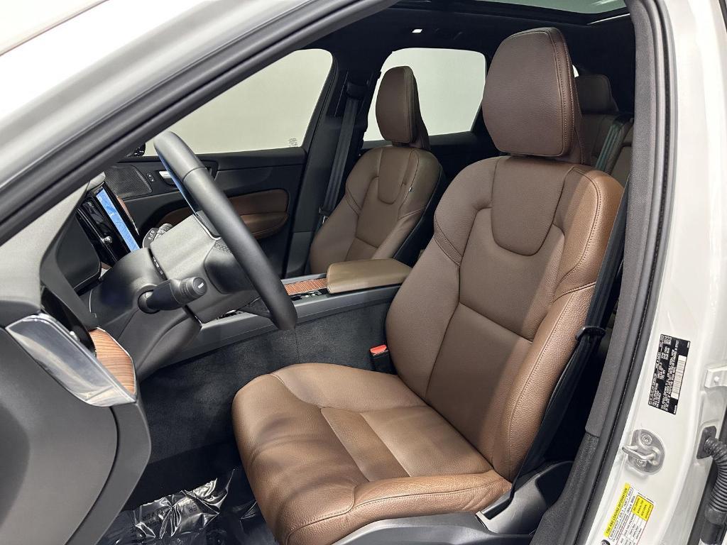 used 2023 Volvo XC60 car, priced at $42,995