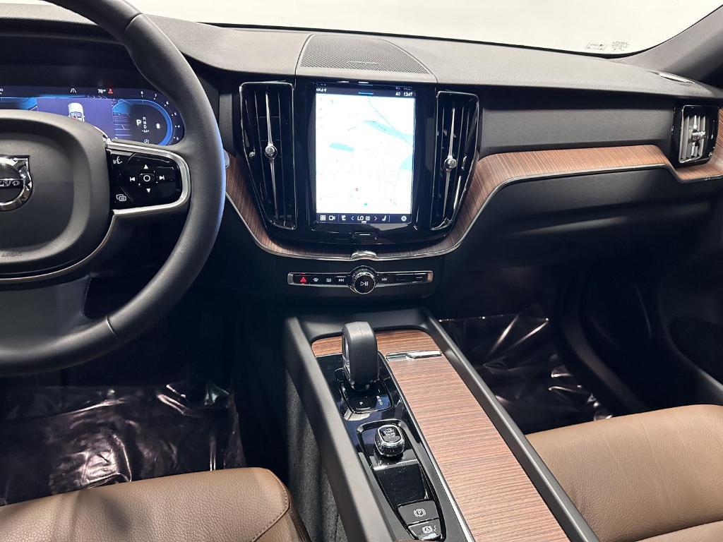 used 2023 Volvo XC60 car, priced at $42,995