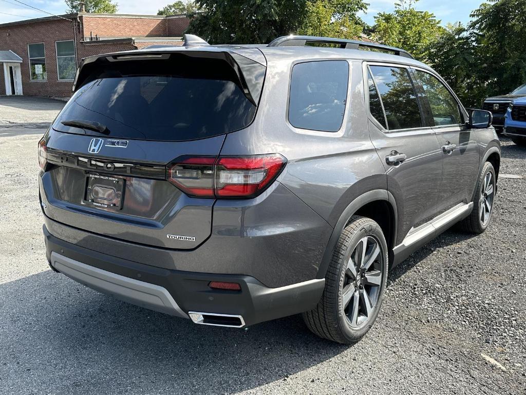 new 2025 Honda Pilot car, priced at $51,095