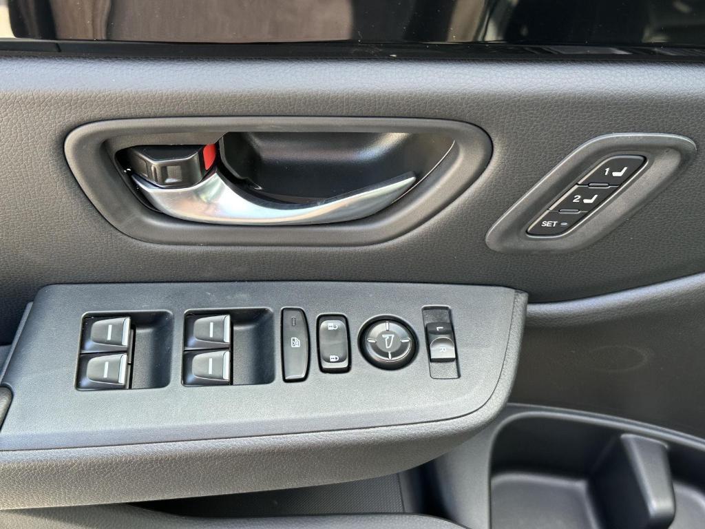 new 2025 Honda Pilot car, priced at $51,095