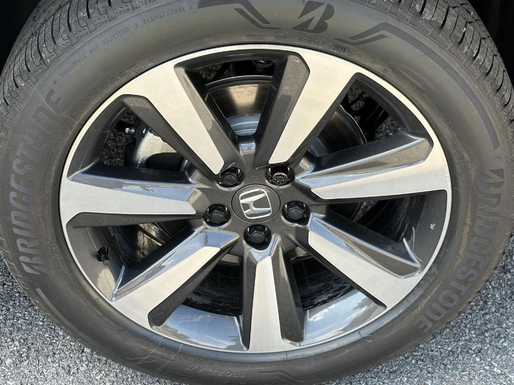 new 2025 Honda Pilot car, priced at $51,095