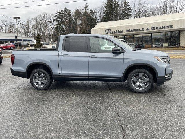 new 2025 Honda Ridgeline car, priced at $45,993