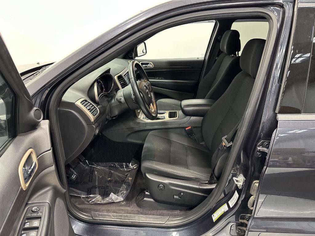 used 2016 Jeep Grand Cherokee car, priced at $13,995