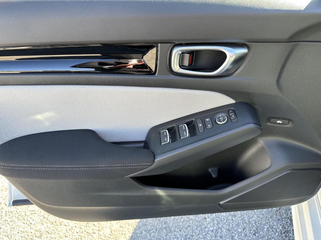 new 2026 Honda Civic Hybrid car, priced at $30,945