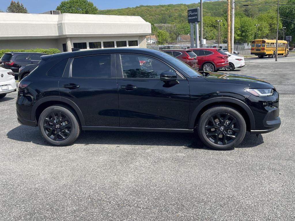 new 2025 Honda HR-V car, priced at $30,395