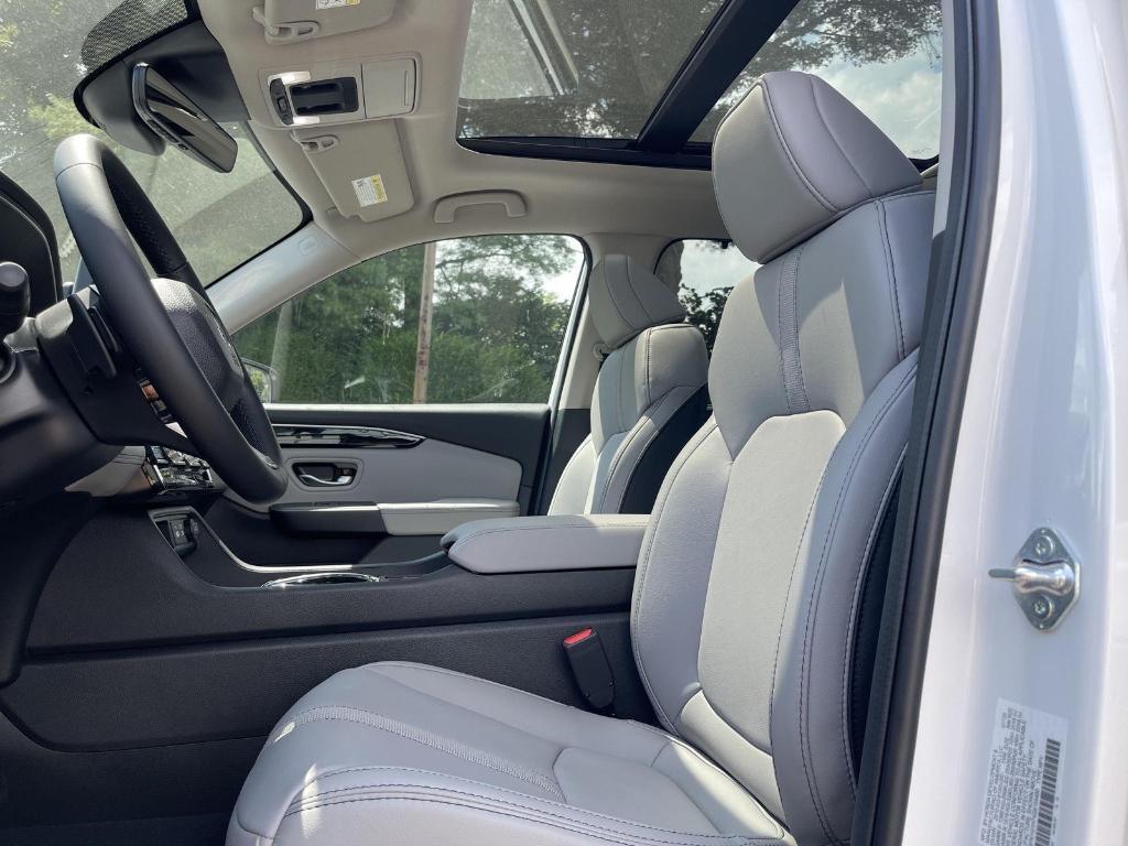 new 2025 Honda Pilot car, priced at $51,550
