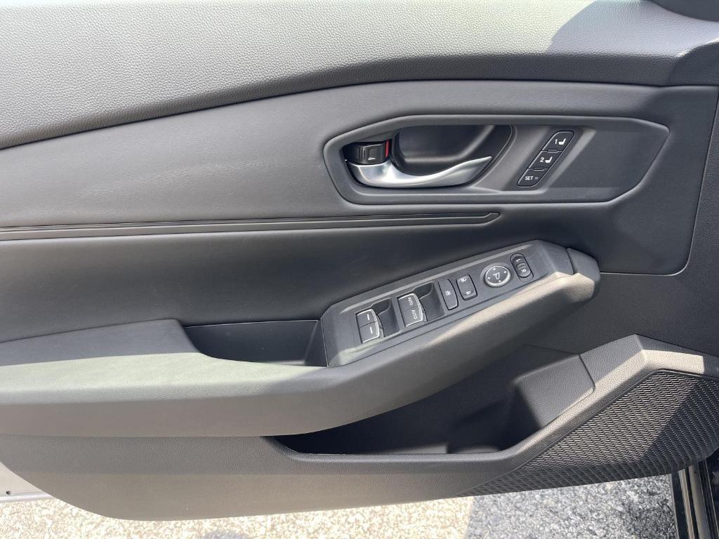 new 2025 Honda Accord Hybrid car, priced at $36,090
