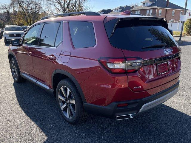 new 2025 Honda Pilot car, priced at $54,930