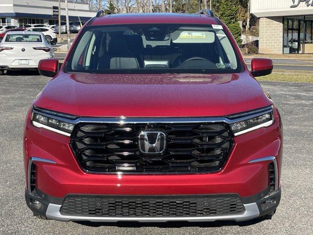 new 2025 Honda Pilot car, priced at $54,930