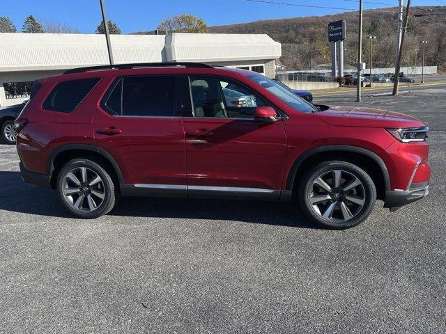 new 2025 Honda Pilot car, priced at $54,930