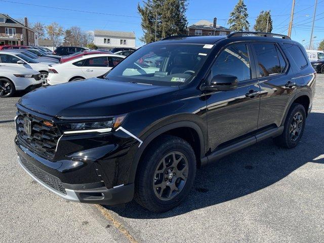 new 2025 Honda Pilot car, priced at $50,795