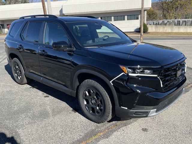 new 2025 Honda Pilot car, priced at $50,795