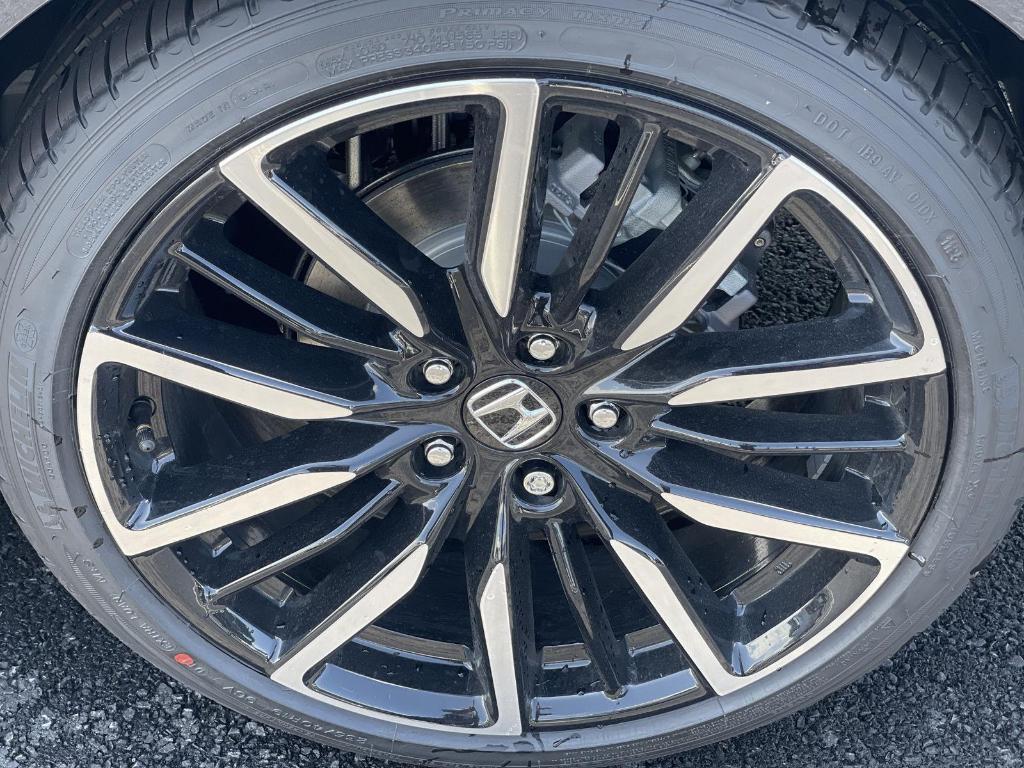 new 2025 Honda Accord Hybrid car, priced at $40,450