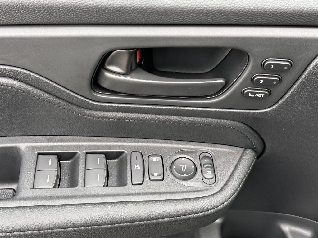 new 2026 Honda Odyssey car, priced at $44,290